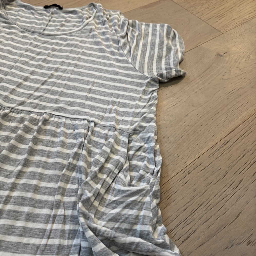 Womens Grey White Striped Babydoll Peplum Top Short Sleeve Knit Tunic - Picture 3 of 4